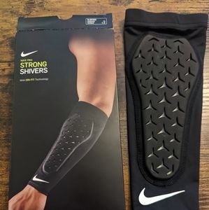 Nike Pro Strong Shivers